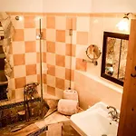 Hotel People's